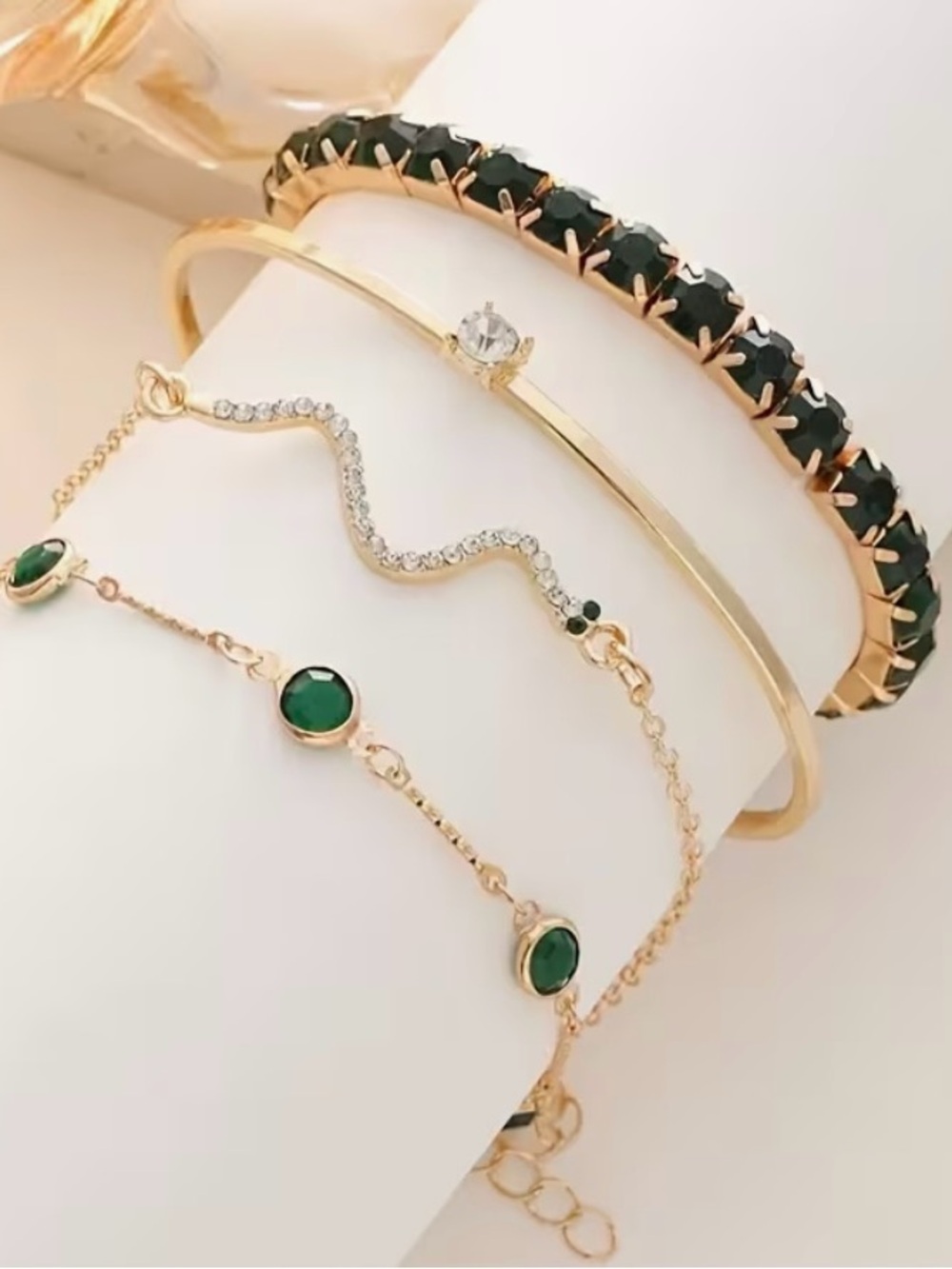 💚 Gold-Tone 5 Piece Bracelet Set with Emerald Green Crystal Stones 💚